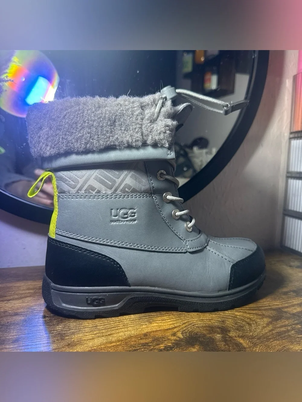 UGG Kids Gray & Black Waterproof Lace-Up Boot with Shearling Cuff